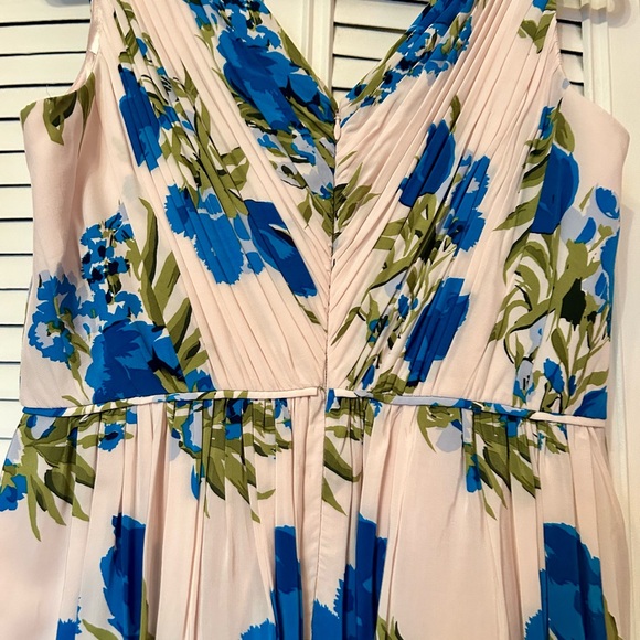 Boden Sleeveless V Neck Swishy Garden Floral Dress Size US Size  8 R - Picture 8 of 13